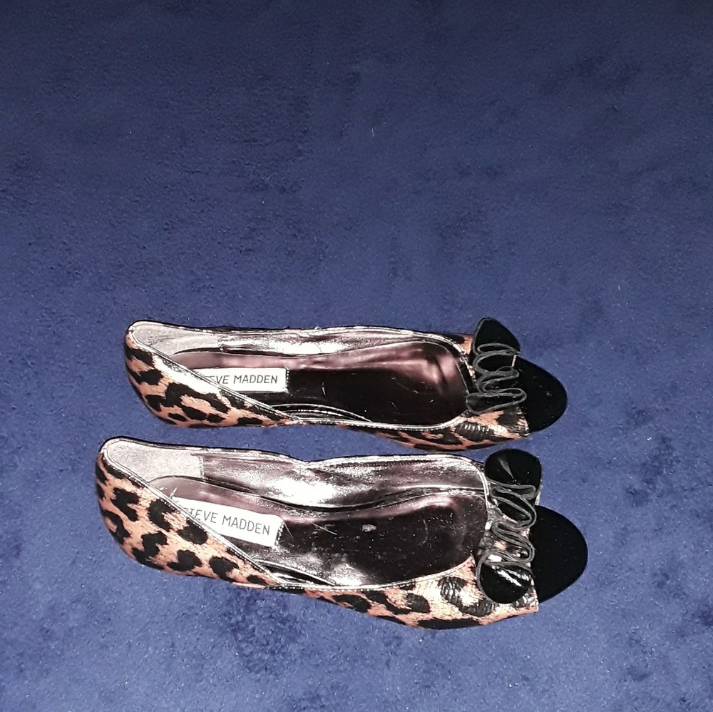 Shoes - Picture 2 of 3